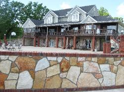 Ozark Giraffe Rock - Web wall - Brick Accent - Ellsinore, MO